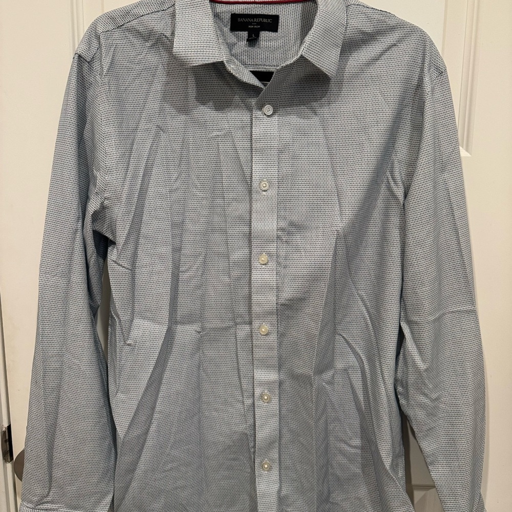 Banana Republic Men's Blue Button Down Shirt